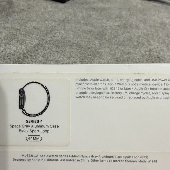 Apple Watch Series 4, 44mm Space Gray Aluminum MU6E2LL/A (GPS) - Picture 7 of 7